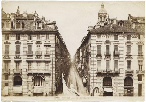 Brogi Edizioni?, Veduta di via Garibaldi già Dora Grossa da Palazzo Madama, albumina, CC BY-SA