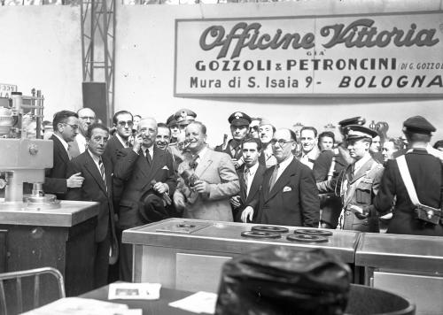 Non identificato, Visita del presidente della Repubblica Enrico De Nicola in occasione dell'inaugurazione della Fiera Campionaria di Milano, 12/09/1946, gelatina a sviluppo/vetro, CC BY-NC-SA