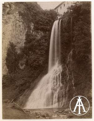 Istituto Italiano d'Arti Grafiche, Cascata del fiume Ambro presso Asso (CO), albumina, CC BY-SA