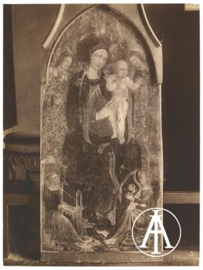 Istituto Italiano d'Arti Grafiche, Poggioferro (Scansano, GR), chiesa di Santa Croce, seguace di Giovanni di Paolo (Siena 1398-1482), dipinto su tavola raffigurante la Madonna col Bambino e angeli (Madonna delle Grazie), seconda metà sec. XV, albumina, CC BY-SA