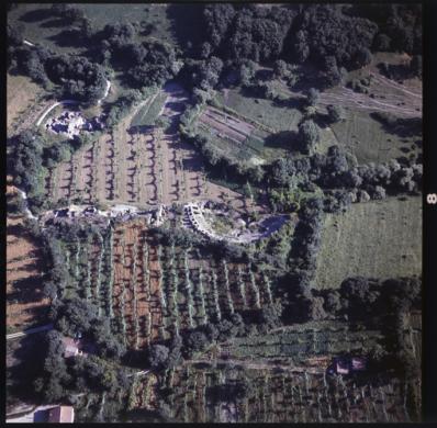 Aerotop, Otricoli (TR). Il teatro romano, Gelatina ai sali d'argento/diacolor, CC BY-SA