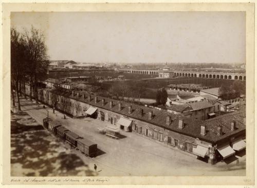 Calzolari, Icilio, "Il Lazzaretto visto dall'alto dei Bastioni di Porta Venezia", 1882, albumina/carta, inv. FM Albo 8/150, CC BY-SA