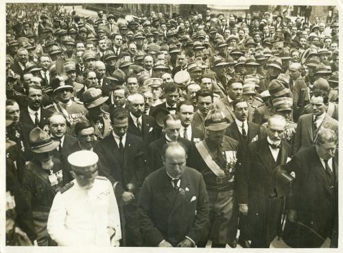Porry Pastorel, Adolfo, Benito Mussolini ad una cerimonia ufficiale, gelatina ai sali d'argento/ carta, CC BY-SA