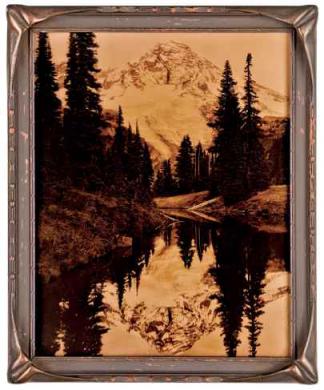 Autore non identificato, [Mount Rainier], 1910 circa, orotone/ vetro, positivo su lastra di vetro alla gelatina bromuro d'argento, CC BY-SA