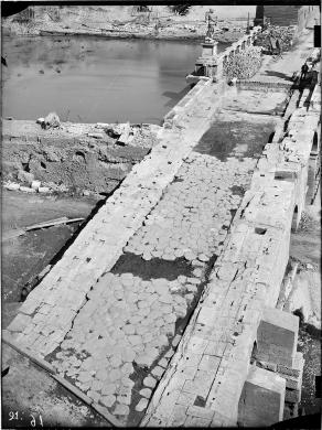 Giovanni Gargiolli (GFN), Roma - Veduta di Ponte Elio o Sant'Angelo con piano di camminamento originale poi perso, gelatina sali d'argento/vetro (negativo), CC BY-SA