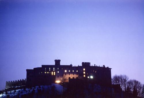 Gerolimetto, Cesare, Il borgo di Castelmonte, C Print, CC BY-SA