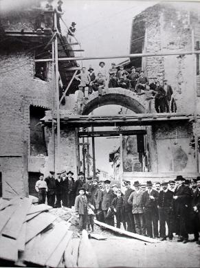 ---, Impresa Edile Pavan, Arco della Bossina, stampa ai sali d'argento, CC BY-SA