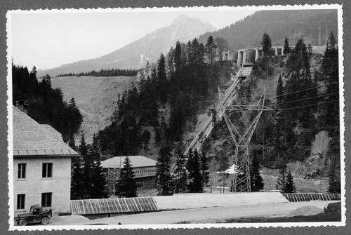 ---, Linea 135 Kw, Chiusaforte, tarvisio. La linea Alta >Tensione, stampa ai sali d'argento, CC BY-SA