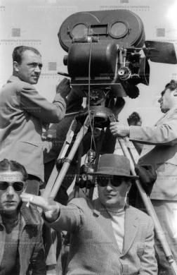 Rossellisi sul set di Viaggio in Italia, Roberto Rossellini (1954), CC BY-SA