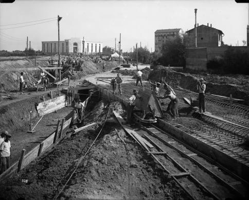 Paoletti, Antonio, Lavori per la strada monumentale di accesso alla Ricevitrice Sud AEM nel quartiere di Morivione, 28/08/1934, CC BY-NC-ND