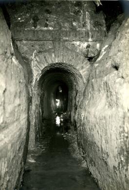 Ucelli, Guido, L'emissario romano parzialmente ricostruito, Gelatina ai sali d'argento, CC BY-SA