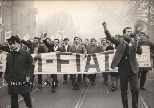 Polimeni, Bruna, Manifestazione con striscione della Fiom - Fiat, CC BY-SA