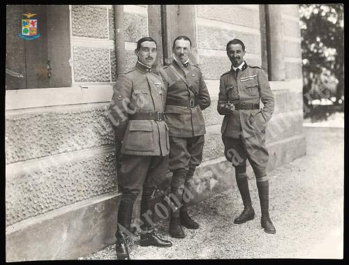 Quinto di Treviso: il maggiore Baracca in posa fotografica con Piccio e Ruffo di Calabria, CC BY-SA