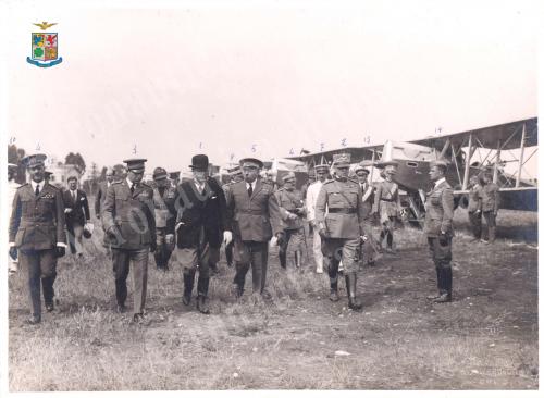 Visita di Mussolini a Centocelle, Gelatina ai sali d'argento, CC BY-SA Visita di Mussolini a Centocelle, Gelatina ai sali d'argento, CC BY-SA