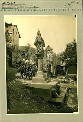R. Soprintendenza di Trieste - Coll. d' Ufficio, Volzana - prov. di Gorizia - Tabernacolo Gotico con fontana - sec. XVI, 1920, CC BY-NC-ND