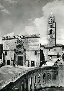 Teramo-Il Duomo, carta, CC BY-SA