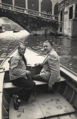 Bortoluzzi, Luigi, Venezia - 1948, Hemingway e Ivancich sul Canal Grande - Fondo Borlui -, Stampa al bromuro d'argento/ carta, CC BY-SA