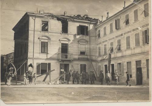 Cervignano 12 settembre 1916. Ufficio di posta militare colpito da bombe austriache, 12/09/1916, CC BY-SA