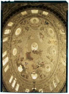 Francesco Gallo, L'intradosso della cupola ellittica, Santuario di Vicoforte, 1971 circa, Gelatina ai sali d'argento su pellicola, fotocolor, CC BY-NC-ND