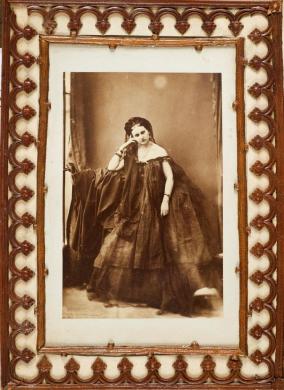 Mayer & Pierson, Ritratto di Contessa di Castiglione, post 1856, CC BY-SA