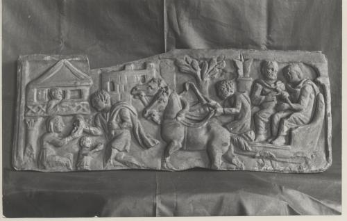 Fronte di sarcofago, post 1959, CC BY-SA