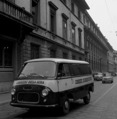 Palazzo del Corriere della Sera, marzo 1962, CC BY-SA
