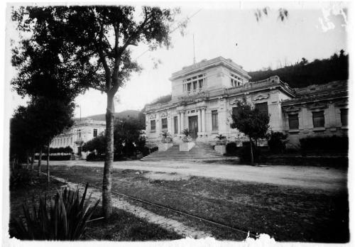 Anonimo, Ingresso dello stabilimento termale di Agnano, gelatina ai sali d'argento, CC BY-SA