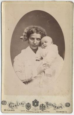 GANZINI, Milano, Ritratto di donna e bambino o bambina, 1878 circa, stampa all’albumina, CC BY-SA