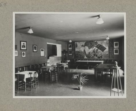 1933 circa, CC BY-SA