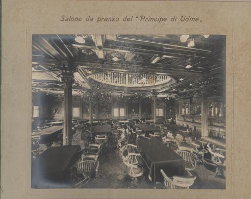 Sala da pranzo del "Principe di Udine", CC BY-SA