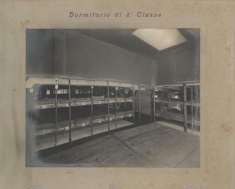 Dormitorio di 3^ Classe, CC BY-SA