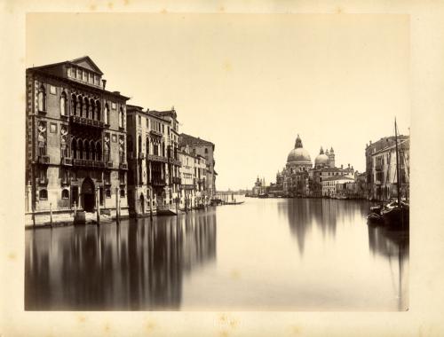 Carlo Naya, "Venezia. Palazzo Cavalli colla Chiesa della Salute sul Gran Canale", terzo quarto XIX secolo, stampa all'albumina, inv. VI F 25, CC BY-SA