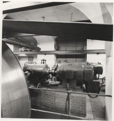 Congegni elettrici , CC BY-SA