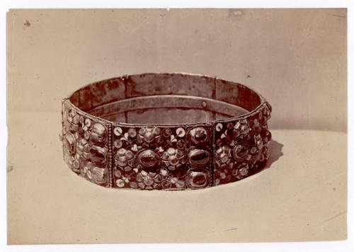 Fotografo non identificato, "Corona ferrea", 1896 circa, stampa all'albumina, inv. RLB 1061, CC BY-SA