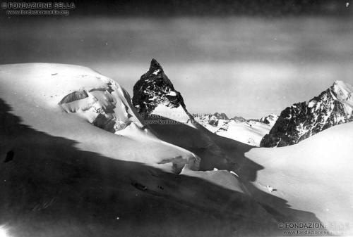 Corti, Alfredo, Cresta Guzza, 3870 m, versante orientale, 08/1910, Gelatina ai sali d'argento su carta, CC BY-SA