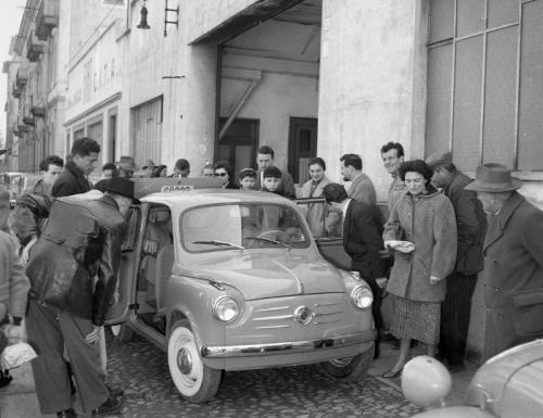 Cremon, Lino, Biella, presentazione della Fiat 600, 1955., CC BY-SA