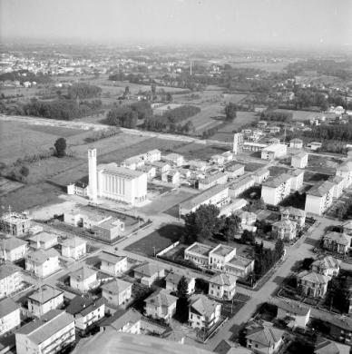 Minoli, Pietro, Biella, veduta aerea del Villaggio Lamarmora, giugno 1962., CC BY-SA