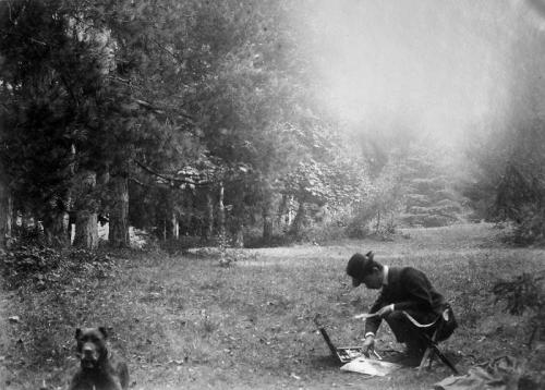 Giuseppe Bozzalla al lavoro nel giardino del Palazzo Piacenza a Pollone., CC BY-SA