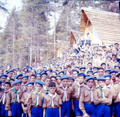 Campeggio figli dei dipendenti Eni a Corte di Cadore, post 1959, CC BY-SA