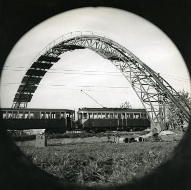 Tratto a ponte del metanodotto che attraversa il Naviglio Pavese, 1954, CC BY