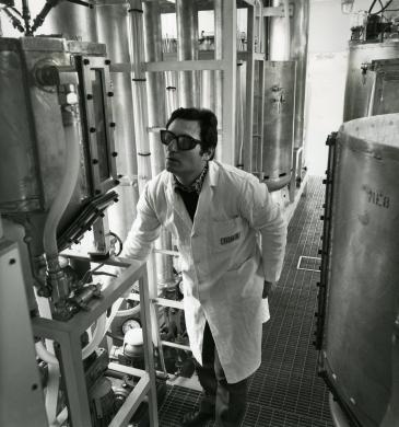 Servizio antinquinamento Tecneco, laboratorio rivelamento inquinamento acque, post 1970, CC BY-SA