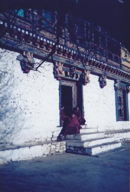 Monastero di Paro, Bhutan, 1975, CC BY-SA