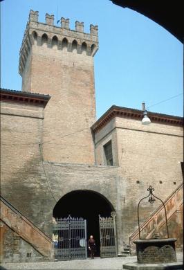 Sergio Venturi, Poggiorenatico (Ferrara), Castello Lambertini, 1980 circa, positivo su pellicola di poliestere, CC BY-SA