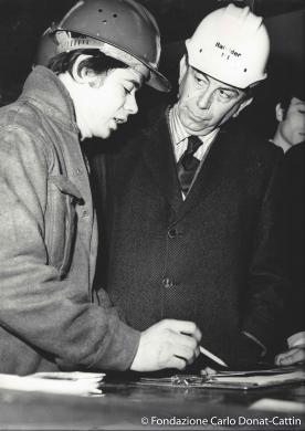 Carlo Donat-Cattin. Sezione fotografica - Visita all'Italsider, CC BY-NC-ND