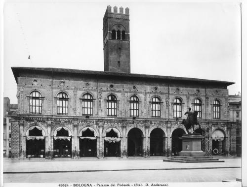 Laboratorio fotografico Archivi Alinari, Bologna, Palazzo del Podestà, 1980 circa, positivo alla gelatina a sviluppo, CC BY-NC-SA