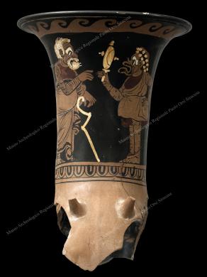 Museo Archeologico Regionale Paolo Orsi di Siracusa, Rython, a figure rosse, fine IV sec. a.C., Fotografia Still life, CC BY-NC-ND