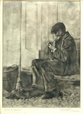 Angelo Maltese - Siracusa, "Breve sosta" -  Opera facente parte della seconda mostra personale dell'autore, Siracusa - Gennaio 1929, 1929, Stampa al bromuro da lastra vetro negativo bianco e nero ritoccato manualmente, CC BY-SA