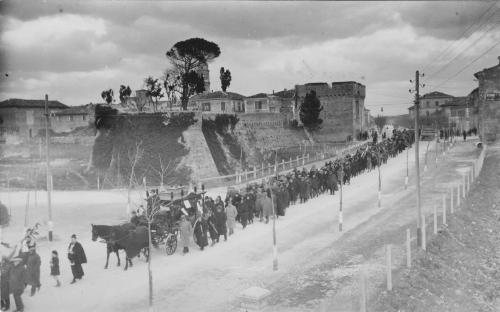 Cerasoli, Abele, Funerali del Garibaldino Giovanni Rupoli, 1932, gelatina a sviluppo, CC BY-SA