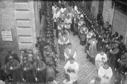 Eusebi, Alberto, Consacrazione nella Cattedrale di Fano e Corteo per la Città di S. E. Rev.mo Mons. Vincenzo Del Signore a Vescovo di Fano, 1938, gelatina a sviluppo, CC BY-SA