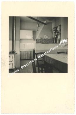 Foto Savoia, Cesena, Cesena, Podere Donegallia 2., nuovo fabbricato colonico: cucinetta, 1951, CC BY-NC-ND